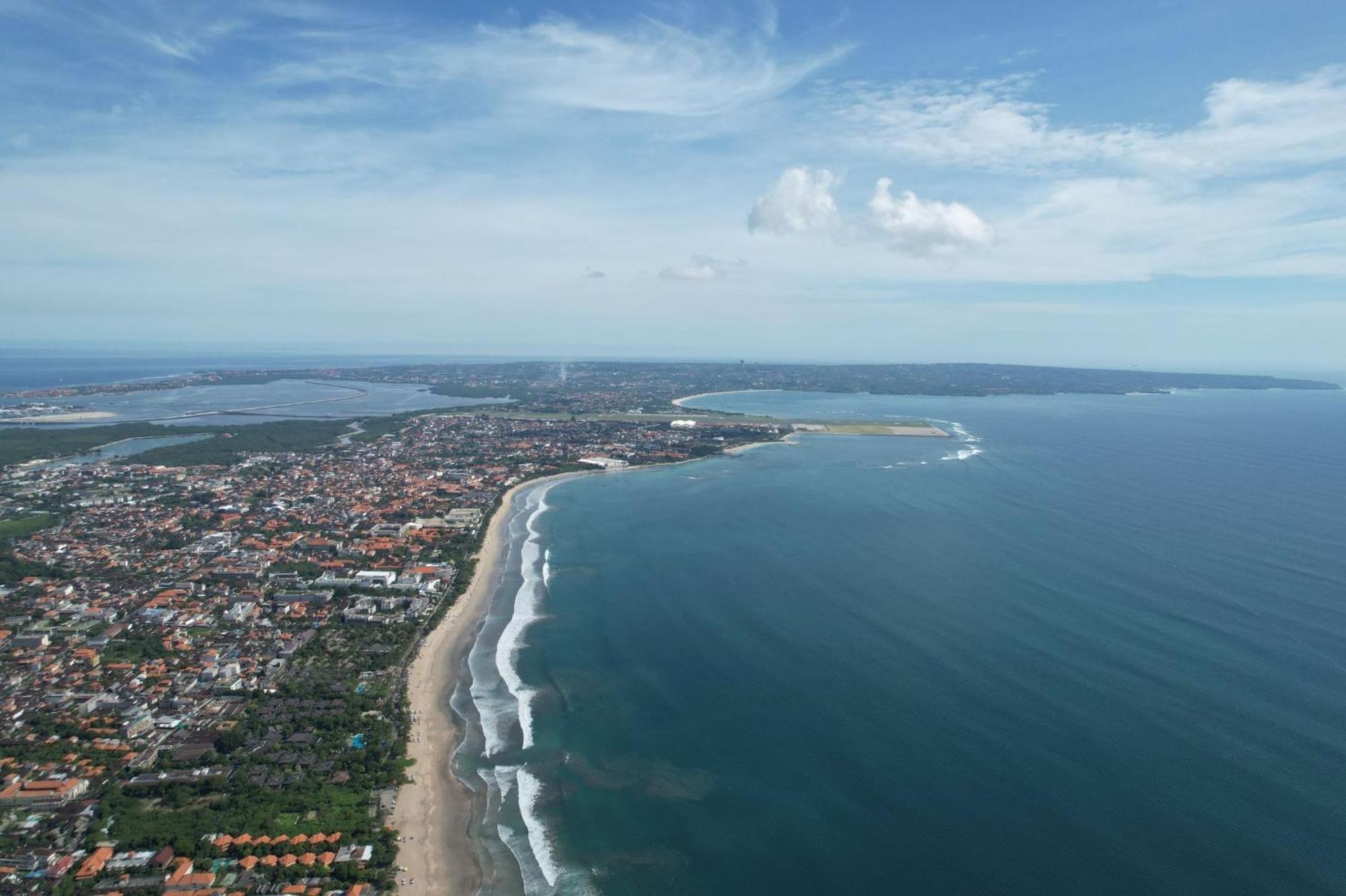 Double - Six, Luxury Hotel - Seminyak Exterior photo Aerial view of the bay